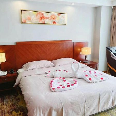 Qingdao Royal Garden Hotel Buitenkant foto