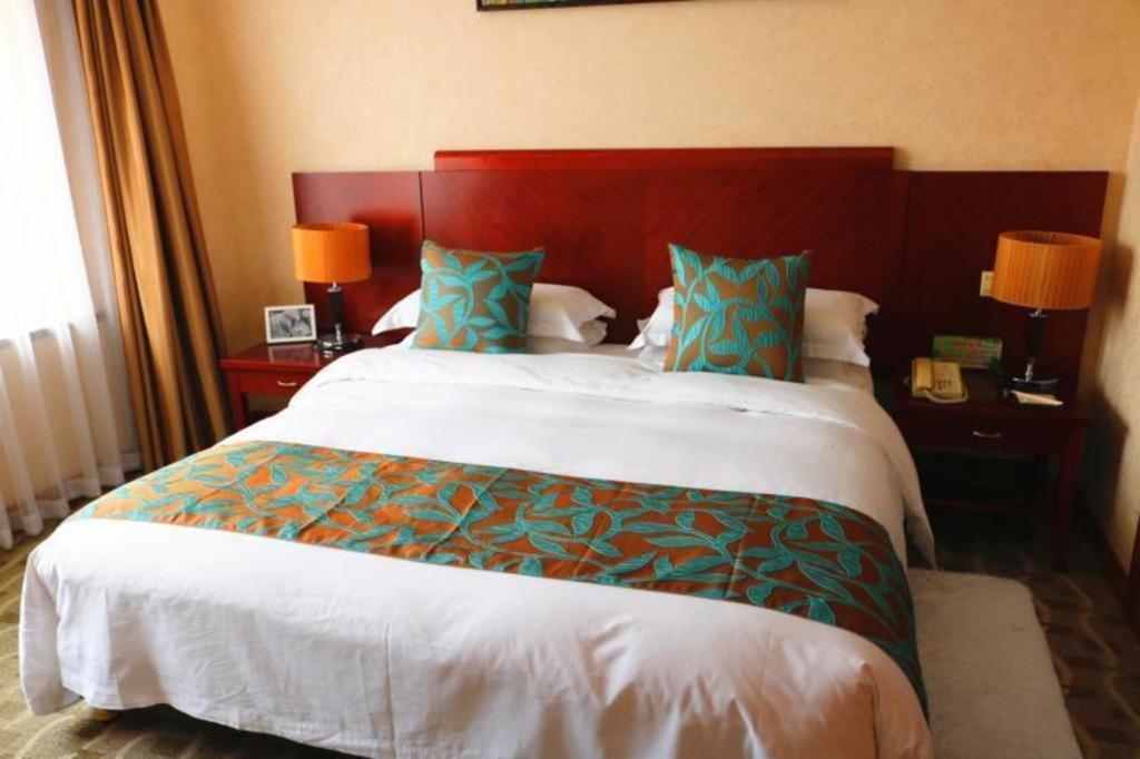 Qingdao Royal Garden Hotel Buitenkant foto
