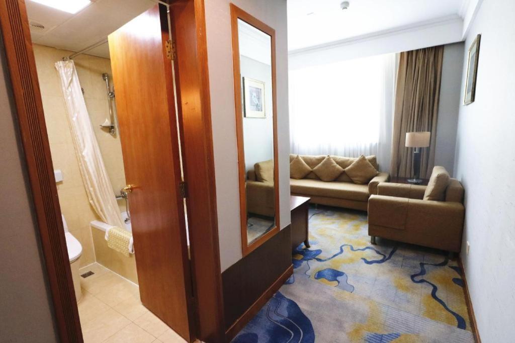 Qingdao Royal Garden Hotel Buitenkant foto