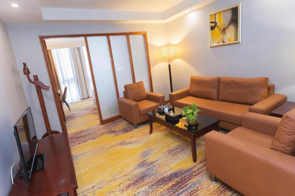 Qingdao Royal Garden Hotel Buitenkant foto