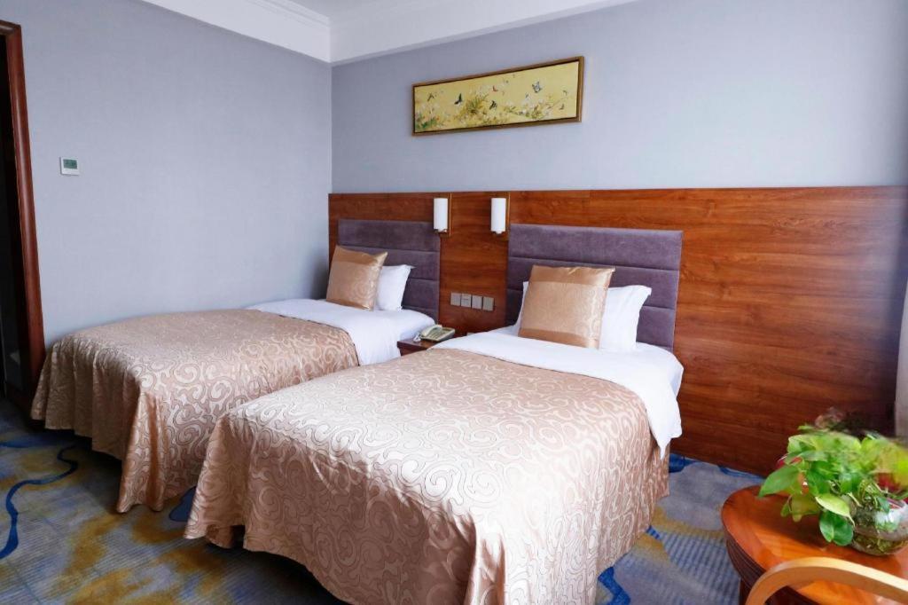 Qingdao Royal Garden Hotel Buitenkant foto