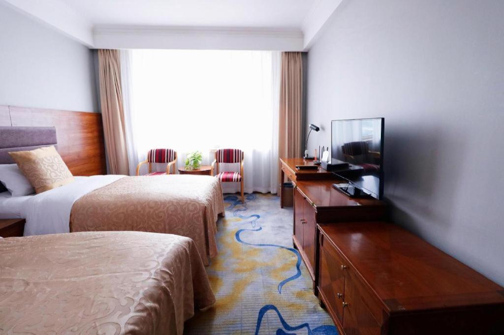 Qingdao Royal Garden Hotel Buitenkant foto