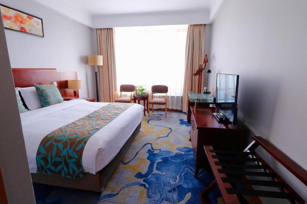 Qingdao Royal Garden Hotel Buitenkant foto