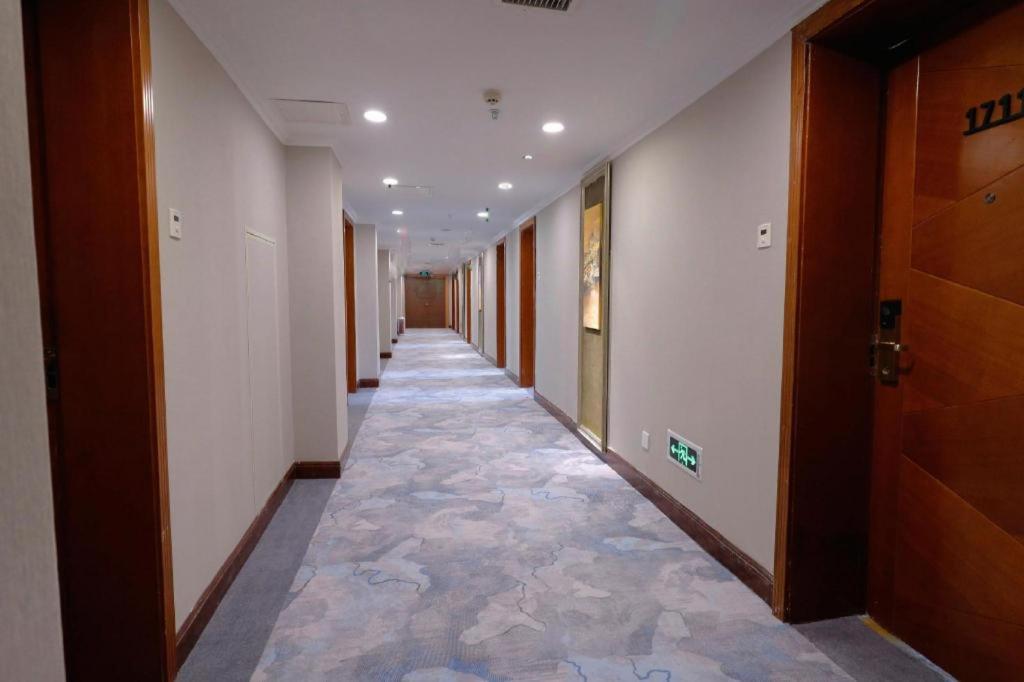 Qingdao Royal Garden Hotel Buitenkant foto