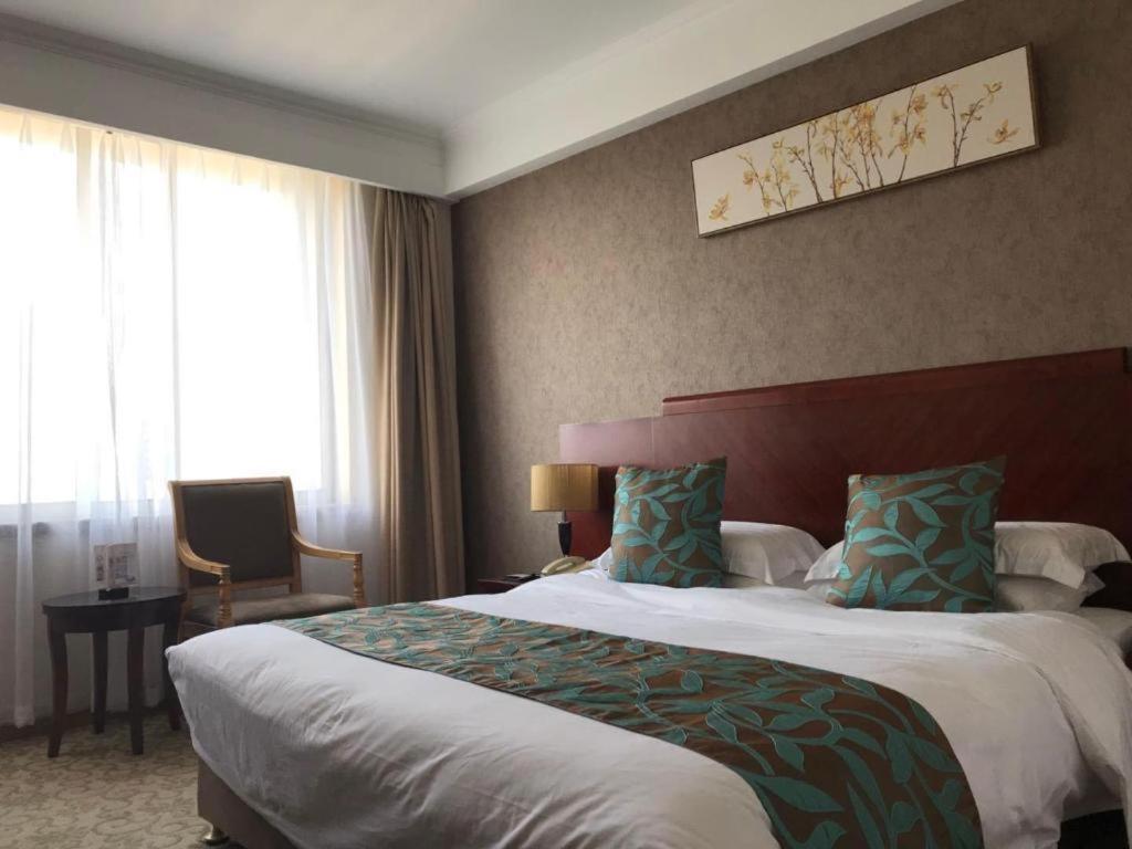 Qingdao Royal Garden Hotel Buitenkant foto