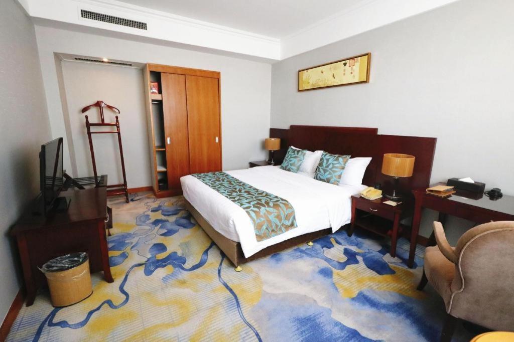 Qingdao Royal Garden Hotel Buitenkant foto