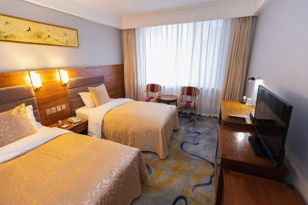 Qingdao Royal Garden Hotel Buitenkant foto