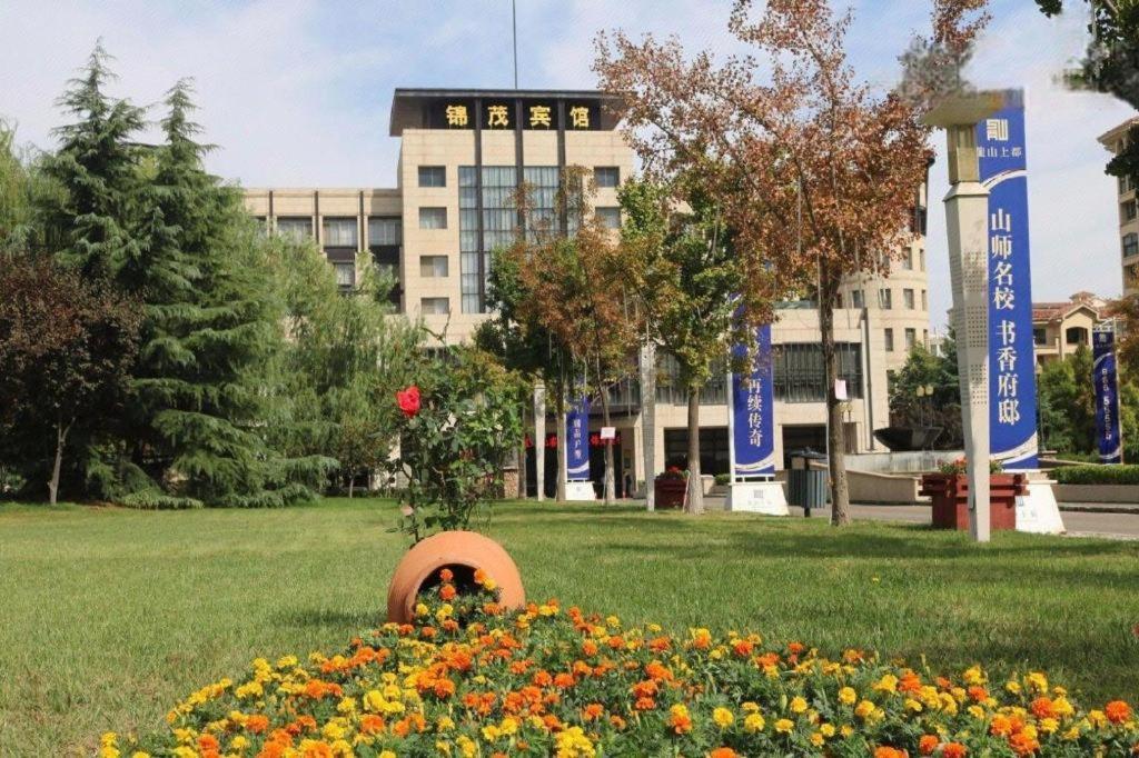 Qingdao Royal Garden Hotel Buitenkant foto