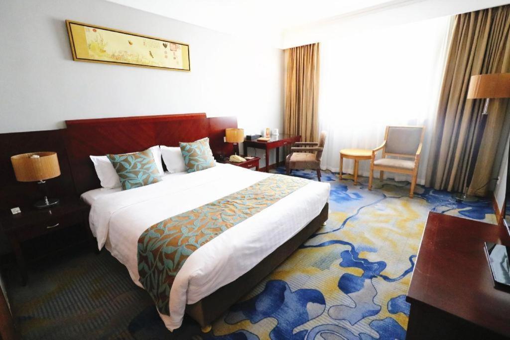 Qingdao Royal Garden Hotel Buitenkant foto