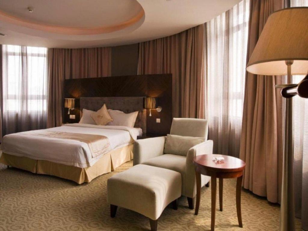 Qingdao Royal Garden Hotel Buitenkant foto