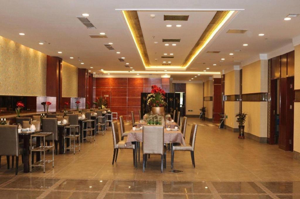 Qingdao Royal Garden Hotel Buitenkant foto