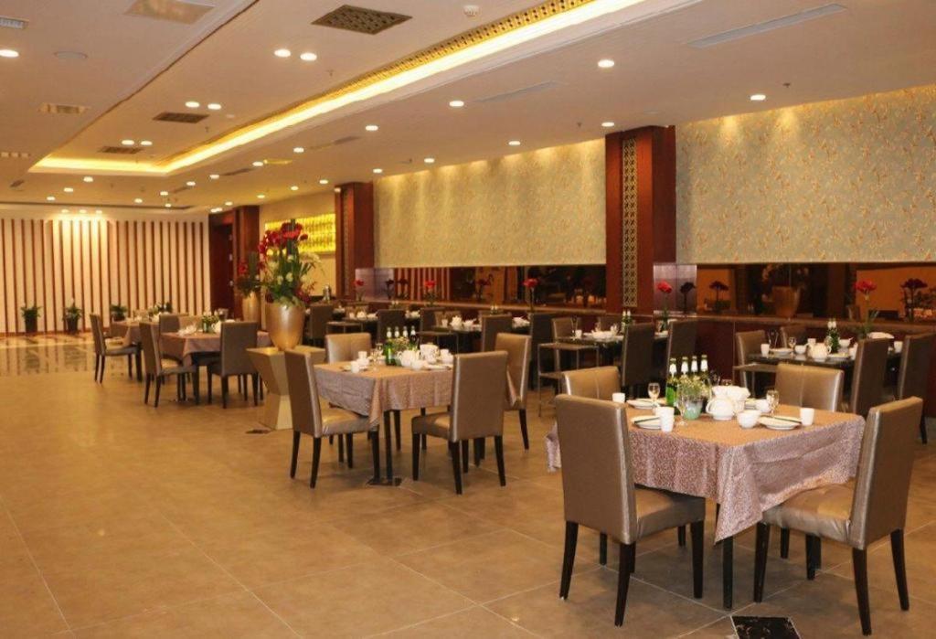 Qingdao Royal Garden Hotel Buitenkant foto